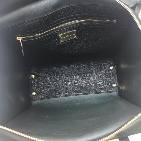 NEW! Salvatore Ferragamo Amy Calfskin Leather Tote - Picture 5 of 8